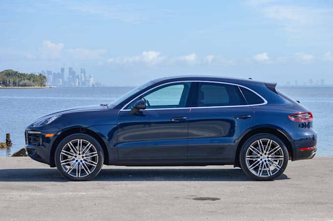 do automotive auction photography in south florida