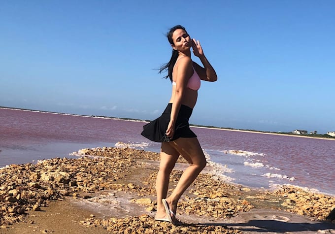 be a female professional model