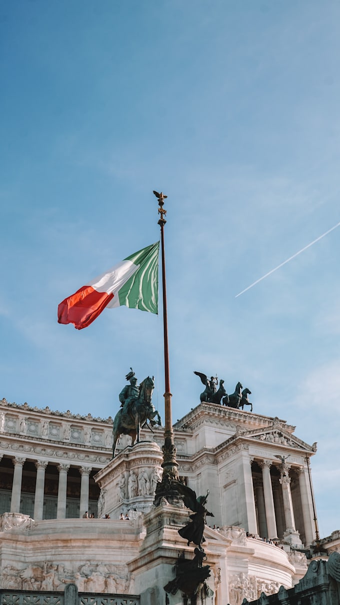 review, correct and rewrite your italian content