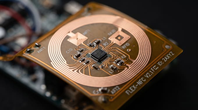 design rfid and nfc pcb antenna circuits for smart devices