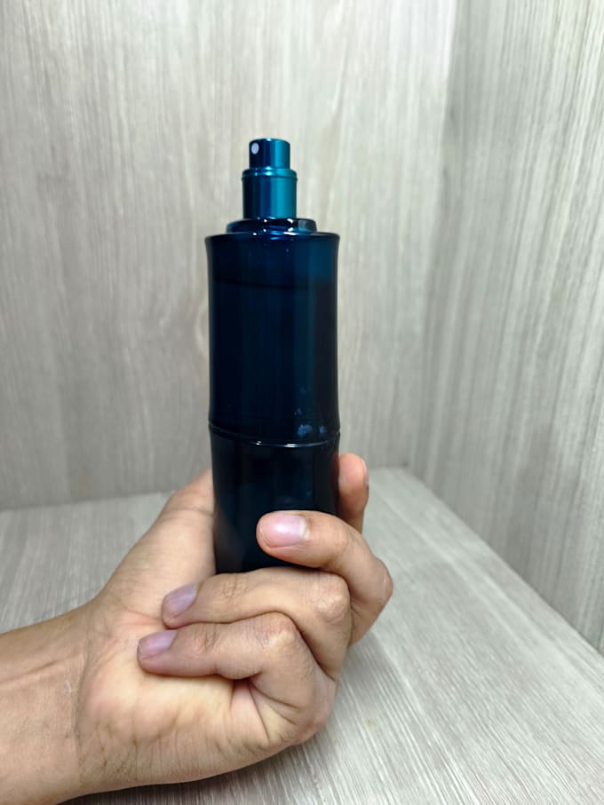 hand model and brand positioning