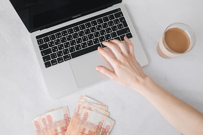 design a modern finance logo for your startup