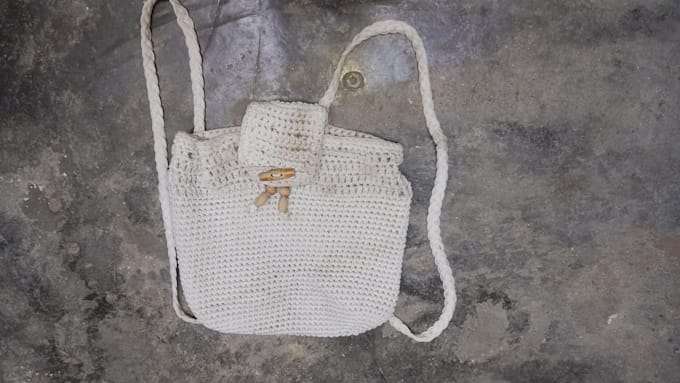 make custom crochet sling bag