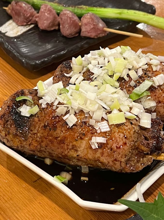 create a personalized tokyo food guide featuring hidden gems