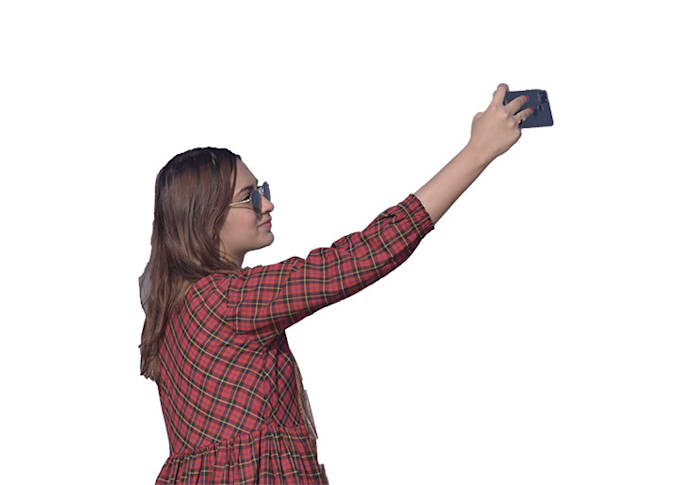 do innovative background removal and photoshop
