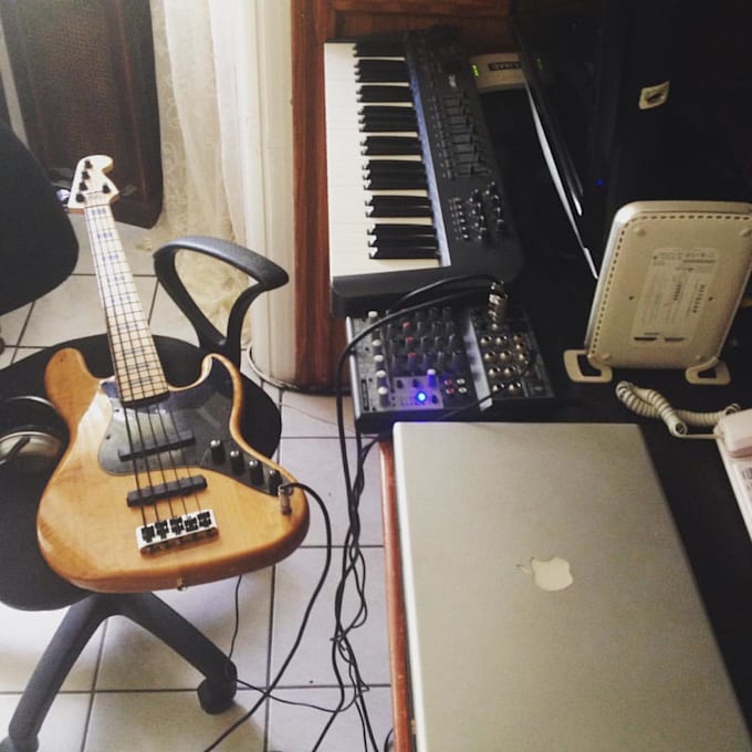 create professional bass recordings for your music