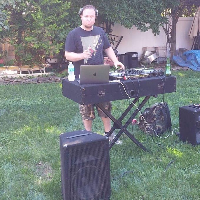 Create a high quality, great sounding dj mix for you by Djrezn8 Fiverr