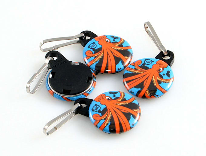 Make 4 custom zipper pulls by Calocedrus