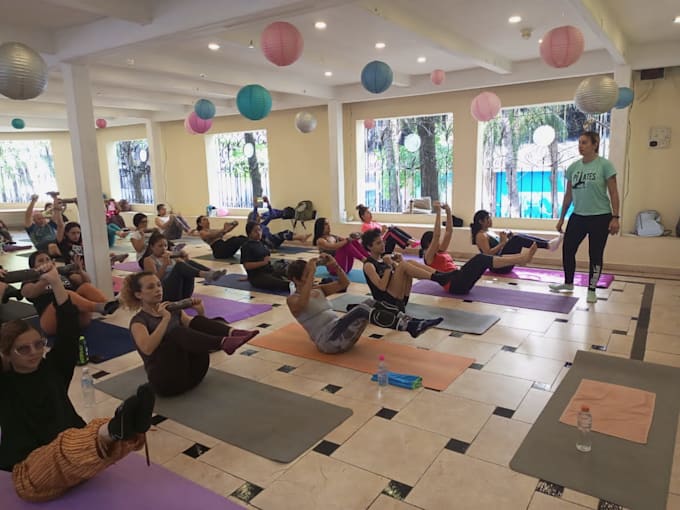 seré tu instructora personal de pilates suelo online