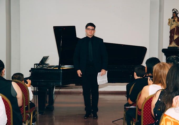 teach you piano with personalized lessons for all skill levels