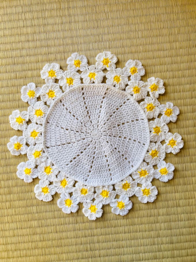 make handmade crochet table mats and placemats