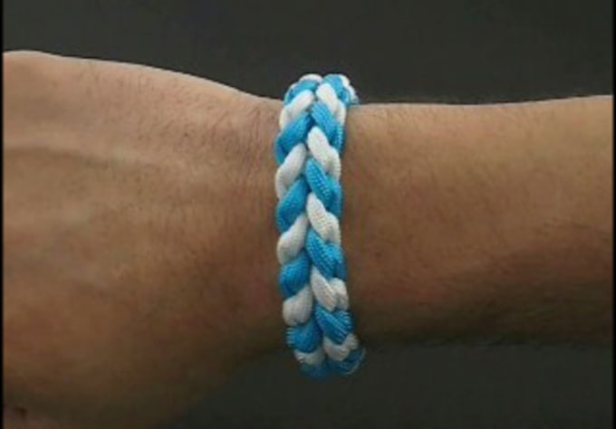 make you a cool paracord bracelet by kmoeller