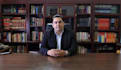 a profesional video spokesperson in spanish