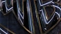 3d metallic glow cinematic epic logo reveal intro