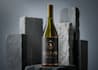 design a minimal and elegant wine label