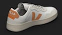 do 3d sneakers 3d shoe modeling and rendering and animation