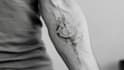 custom an abstract black tattoo design