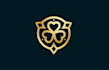design golden shamrock pub logo