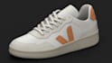 do 3d sneakers 3d shoe modeling and rendering and animation