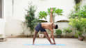 teach online yoga classes in live sessions