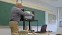 do screen replacement, motion tracking, with or without green screen