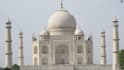 record a video at taj mahal