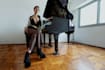 teach singing lessons and offer vocal coaching voice lessons