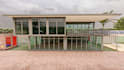design shipping container house and cafe