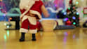 make finger santa dance greeting video