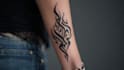 custom an abstract black tattoo design