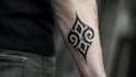 custom an abstract black tattoo design