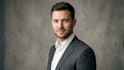 create casual or professional headshot for linkedin,  cv
