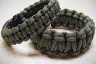 make a custom survival bracelet