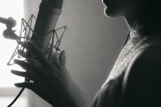 do professional mandarin female voice over