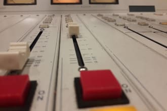 provide a perfect movie trailer voice for you