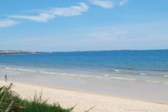 write a positive 500 word article about any holiday destination in the world