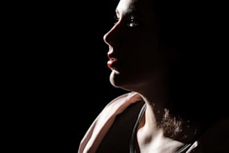produce a voiceover in american or brazilian english, with or without accent