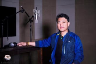 professionally record a warm adult chinese male voiceover
