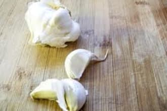 teach you how to easily peel garlic