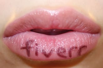 write anything on my lips and send one image in HD