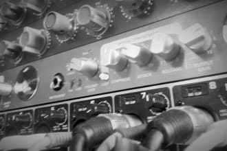 clean up and restorate your recordings, remove hiss, buzz, noise