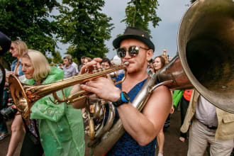 record brass band or horn section, trumpet, trombone, saxophone