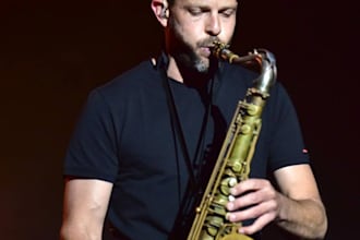 record highly profesional saxophone for you