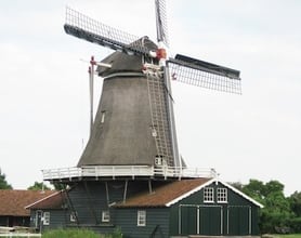 send a Post Card from Holland, Europe