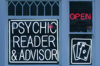 give a genuine professional psychic tarot reading