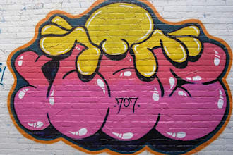 do spray paint graffiti of a word up to 10 letters long
