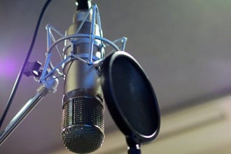 do your female italian voice over, commercial or audiobook