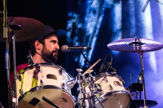 play drums in your reggae song or riddim