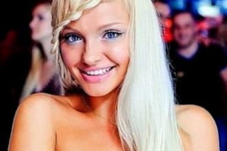 advertise your product to 100,000 young girls, teens, women to drive traffic views to your tumblr twitter facebook business blog website url