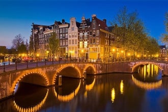 从阿姆斯特丹送一个漂亮的明信片到任何地方